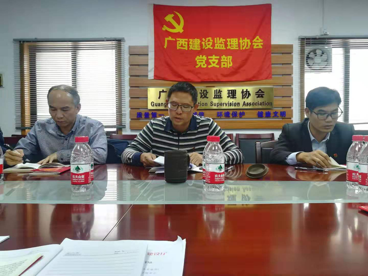 1574043263925780.jpg 2、书记特写.jpg